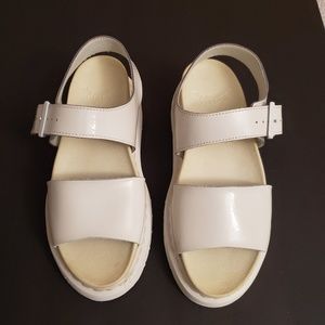 Dr martens romi platform sandals